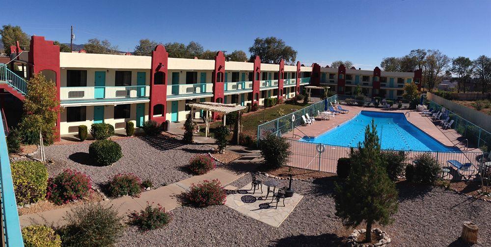 Days Inn By Wyndham Santa Fe New Mexico Buitenkant foto